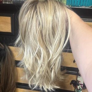 Blonde Wavy Luxe Cap Wig